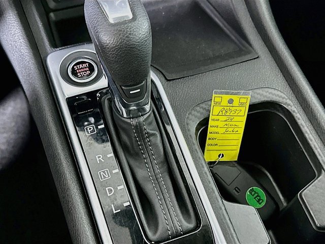Used 2024 Nissan Sentra SV FWD image 17