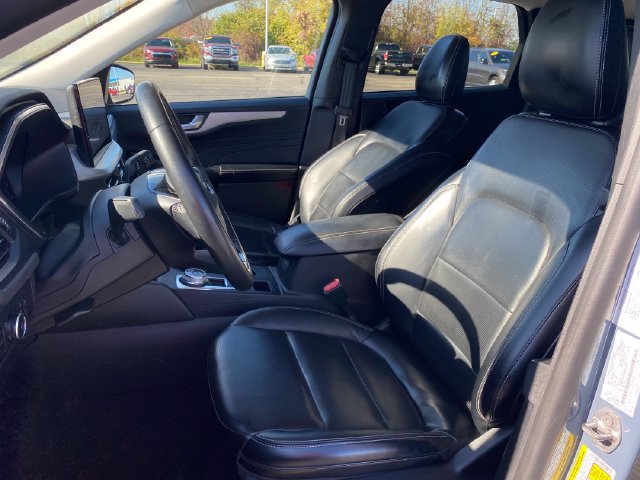 Used 2024 Ford Escape Platinum AWD/4WD image 16