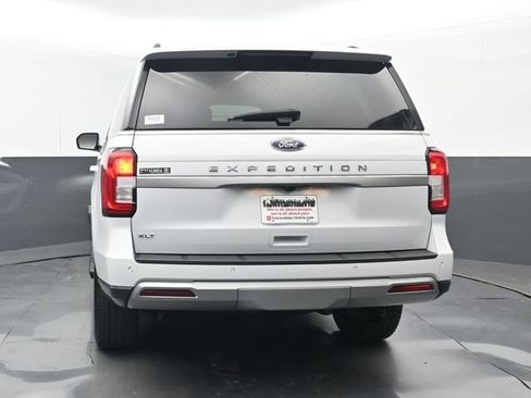 Used 2024 Ford Expedition XLT RWD image 20