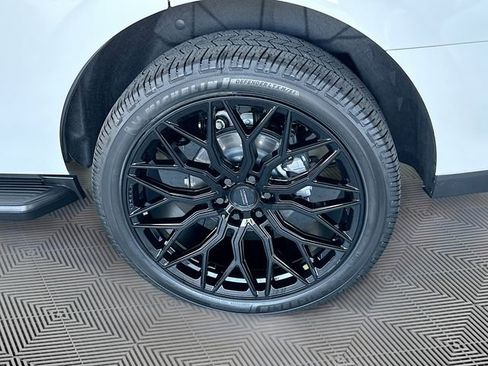 New 2026 Ford Expedition Platinum w/ Stealth Appearance Package AWD/4WD image 20