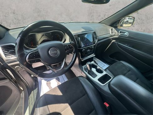 Used 2019 Jeep Grand Cherokee Altitude AWD/4WD image 32