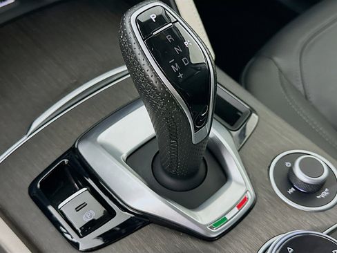 Used 2021 Alfa Romeo Stelvio Ti w/ Premium Package image 25