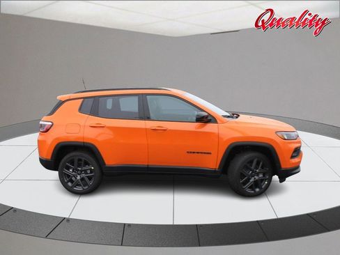 New 2026 Jeep Compass Latitude image 2