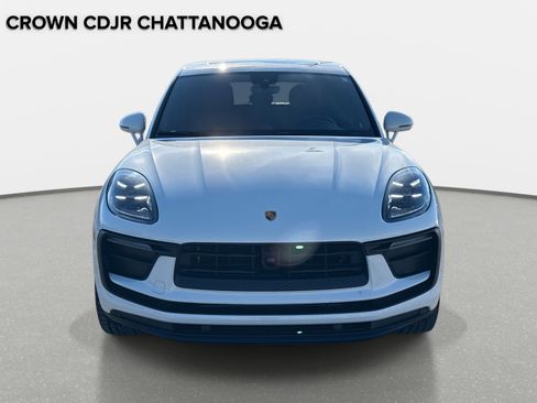 Used 2024 Porsche Macan image 9
