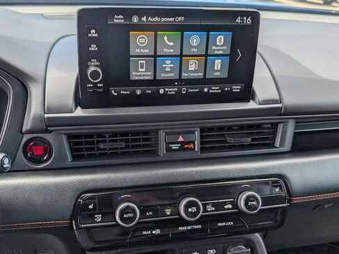 Used 2025 Honda Pilot TrailSport image 18