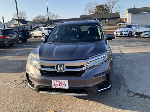 Used 2019 Honda Pilot Touring image 11