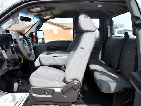 Used 2016 Ford F250 XL image 9