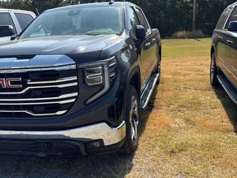 Used 2023 GMC Sierra 1500 SLT w/ SLT Premium Package AWD/4WD image 1