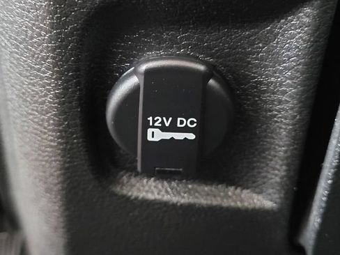 Used 2024 RAM 1500 Classic SLT AWD/4WD image 13
