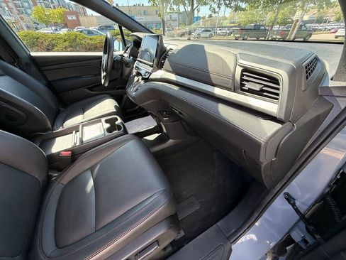 Used 2025 Honda Odyssey Sport-L image 41