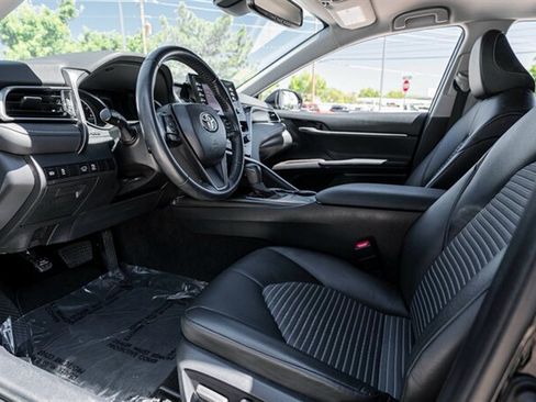 Used 2022 Toyota Camry SE w/ Convenience Package FWD image 14
