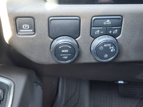 Used 2023 Chevrolet Silverado 1500 LT w/ Protection Package RWD image 18