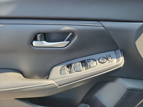 Used 2024 Nissan Sentra SV w/ All-Weather Package FWD image 17