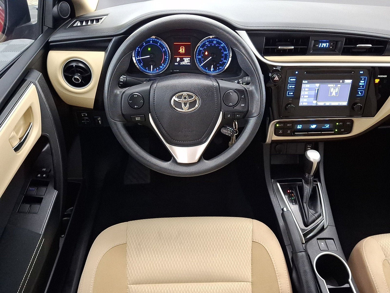 Used 2017 Toyota Corolla LE FWD image 12
