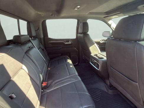 Used 2022 Chevrolet Silverado 1500 LTZ w/ LTZ Premium Package image 13