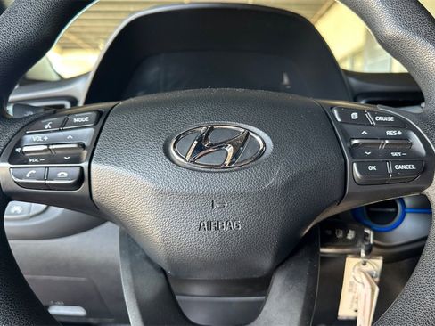 Used 2019 Hyundai Veloster 2.0 image 17