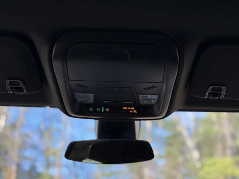 New 2025 Cadillac XT5 Luxury image 20