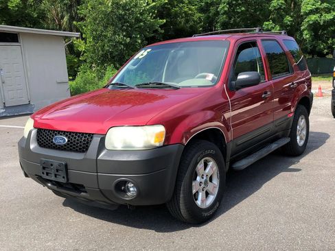 Used 2005 Ford Escape XLT image 7
