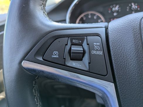 Used 2020 Buick Encore Preferred w/ Safety Package image 20