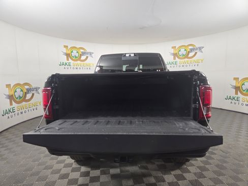 Used 2025 RAM 2500 Laramie AWD/4WD image 32