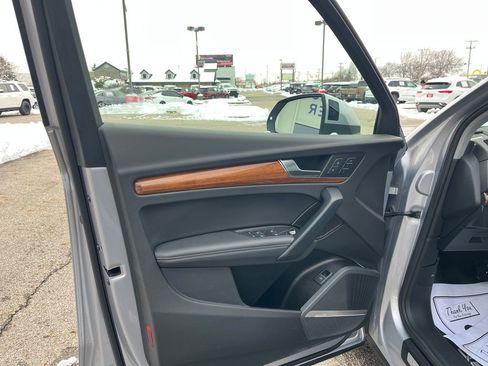 Used 2023 Audi Q5 2.0T Prestige w/ Prestige Package image 12