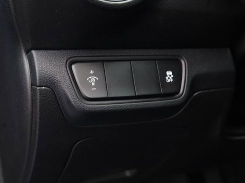 Used 2023 Kia Forte LXS image 12