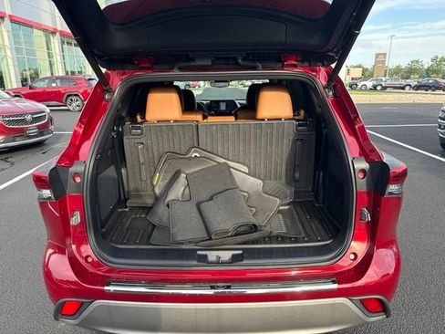 Used 2020 Toyota Highlander Platinum AWD/4WD image 14