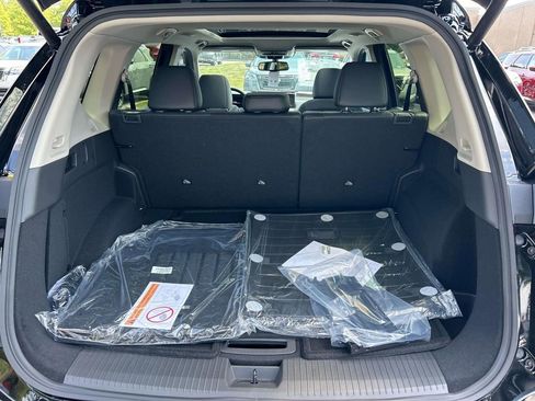 New 2026 Nissan Rogue Platinum w/ Platinum Premium Package AWD/4WD image 13