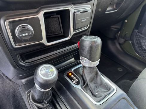 Used 2021 Jeep Wrangler Sport AWD/4WD image 15
