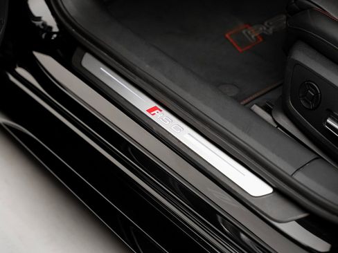 Used 2022 Audi RS 6 image 55