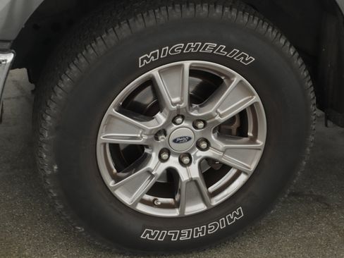 Used 2016 Ford F150 XLT w/ Equipment Group 302A Luxury image 2