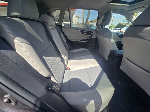 Used 2022 Toyota RAV4 XLE Premium image 14