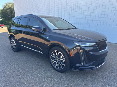 Used 2021 Cadillac XT6 Sport w/ LPO, Floor Liner Package AWD/4WD image 1