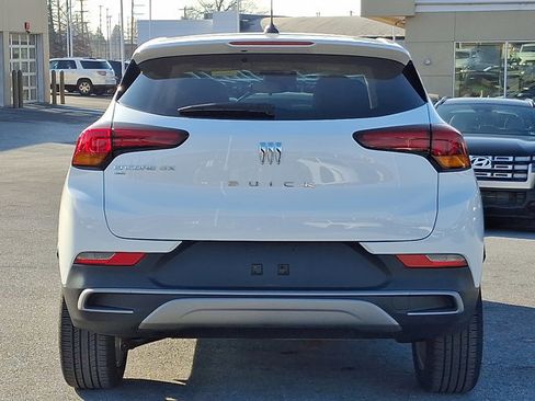 Used 2024 Buick Encore GX Preferred w/ Comfort Package image 5