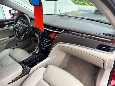 Used 2013 Cadillac XTS Premium image 27