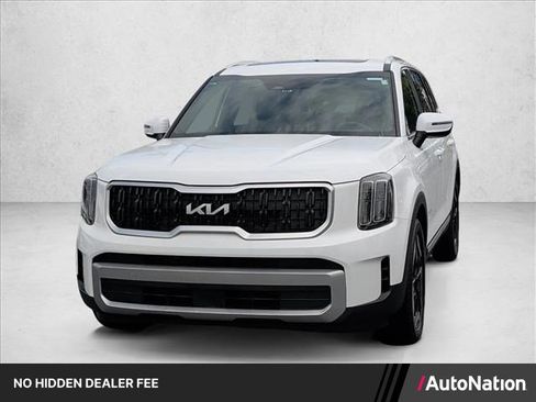 Used 2023 Kia Telluride EX w/ EX Captain's Chair Package AWD/4WD image 1