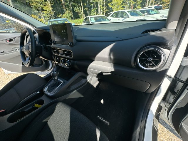 Used 2023 Hyundai Kona SEL FWD image 40