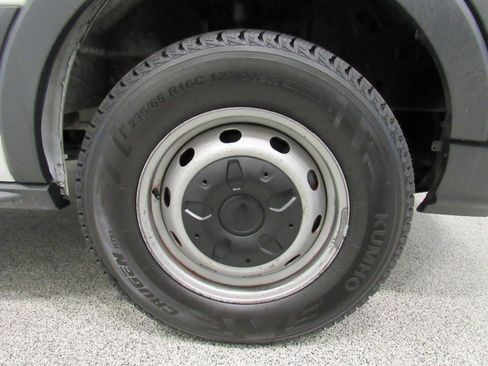 Used 2018 Ford Transit 250 138 image 19