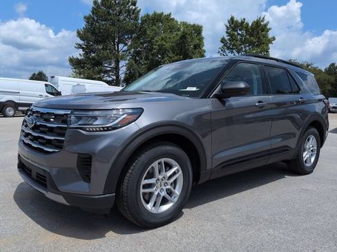 New 2026 Ford Explorer Active RWD image 7