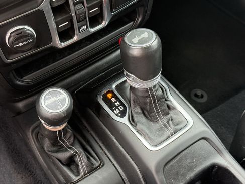 Used 2023 Jeep Wrangler Sahara image 23