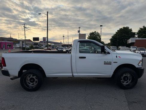 Used 2017 RAM 2500 Tradesman w/ Power Accessory Group RWD image 4