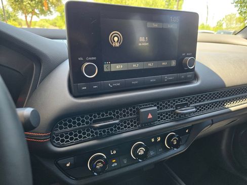 Used 2024 Honda HR-V Sport image 15