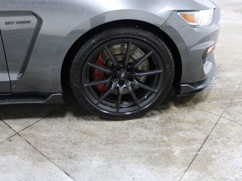 Used 2016 Ford Mustang Shelby GT350 w/ Technology Package RWD image 33