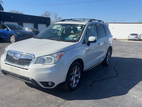 Used 2015 Subaru Forester 2.5i Touring w/ Eyesight & Navigation System image 3