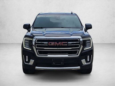 Used 2023 GMC Yukon SLT w/ SLT Luxury Package RWD image 2