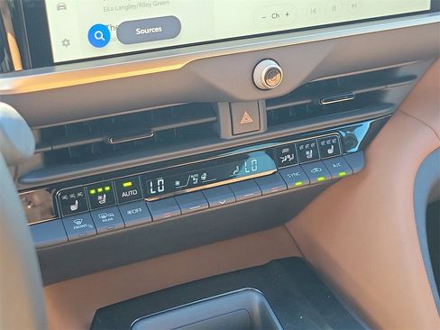 New 2026 Toyota Crown Signia image 27