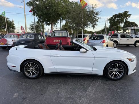 Used 2016 Ford Mustang Premium image 7