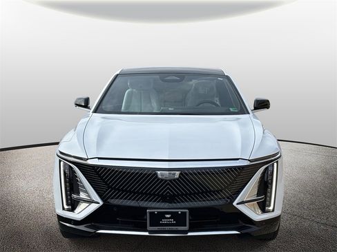 New 2026 Cadillac Lyriq Premium Luxury image 6