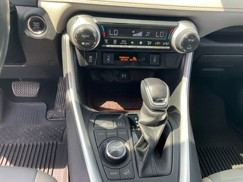 Used 2019 Toyota RAV4 Limited w/ Protection Package AWD/4WD image 25