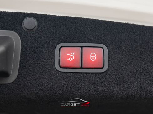 Used 2018 Mercedes-Benz S 560 Sedan image 50